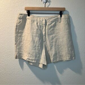 Women’s Madison Studio beige linen pull on shorts size 16